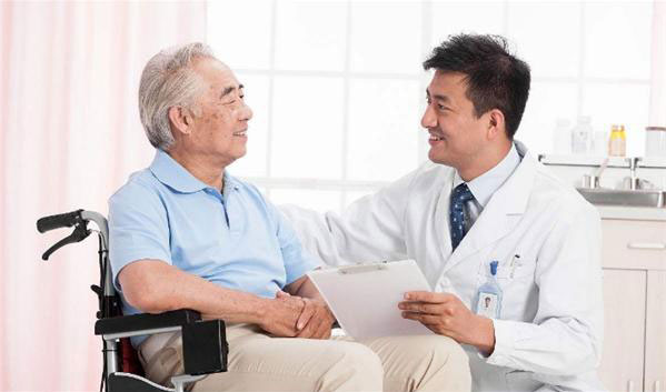 人口年龄结构急剧老化 健康服务产业加速发展